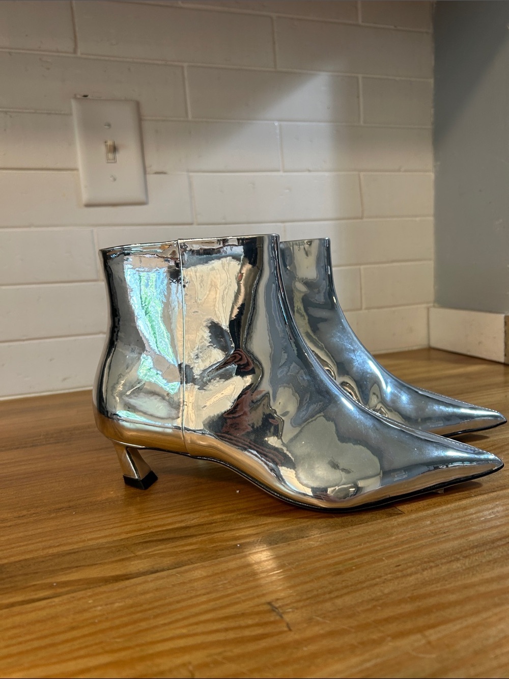 Gianni Bini Georginia Womens Metallic Silver Pointed Ankle Booties Size 6 M NWOB - Picture 2 of 11